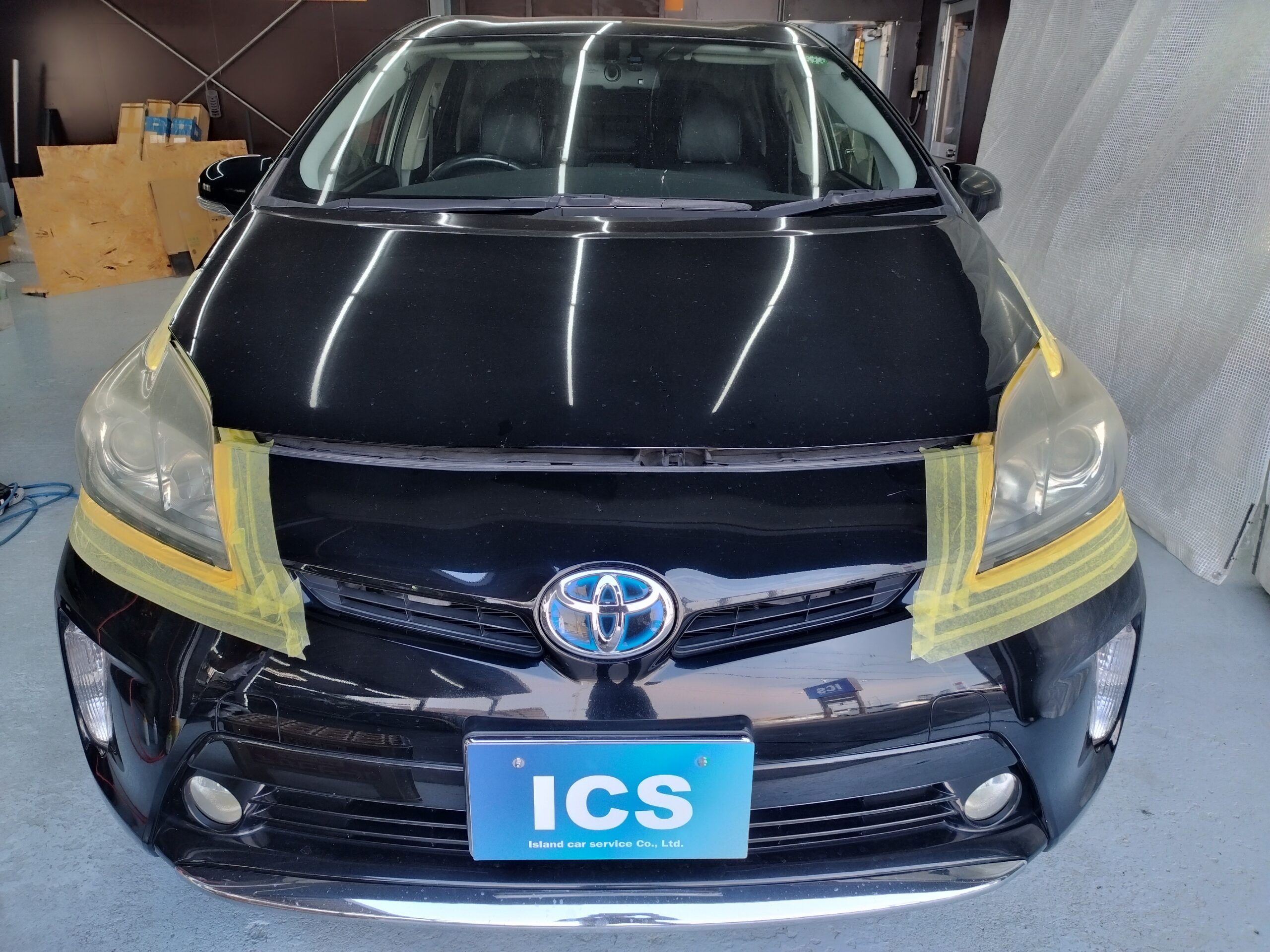 prius‐headlight-before‐polish